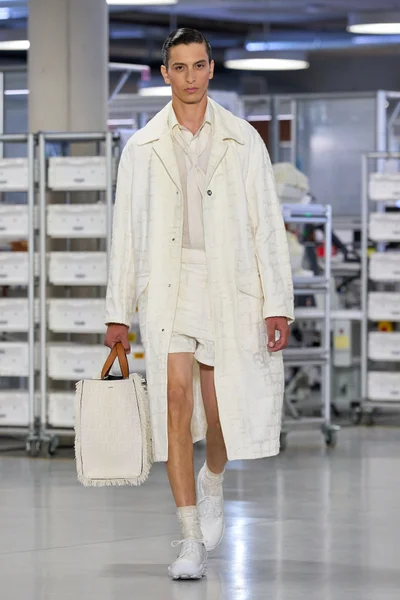 Look 47